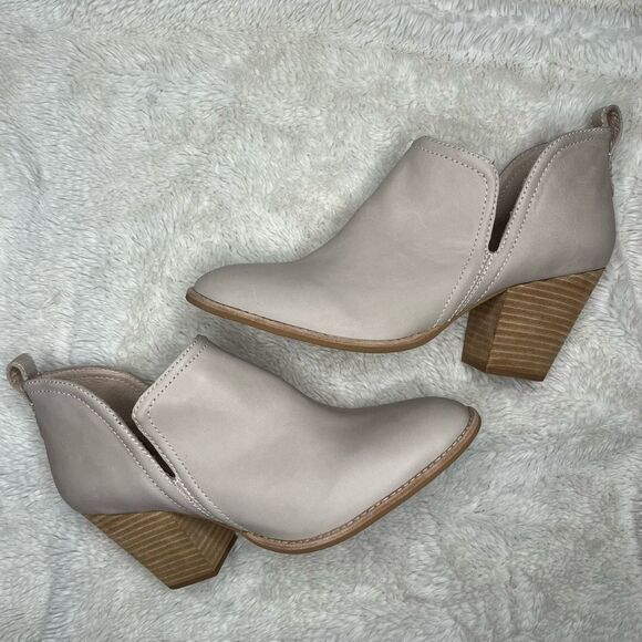 Jeffrey Campbell Slip On Off White Leather Heeled Boot Booties Size 11 - Picture 2 of 7